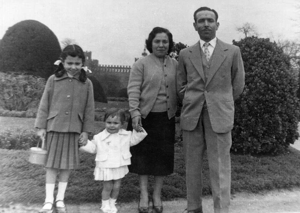 17 - Nuria, padres y Mercedes